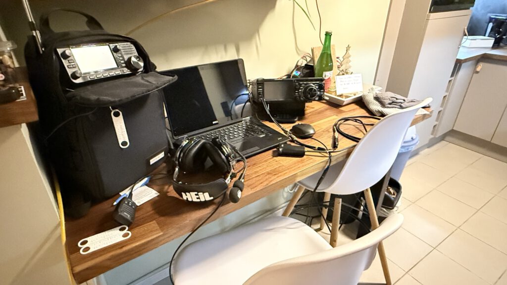 Portable shack on the table of the holiday home in Durbuy
