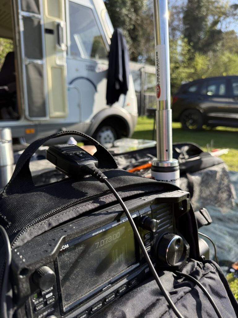 Portable radio and mast at Camping Norgerberg