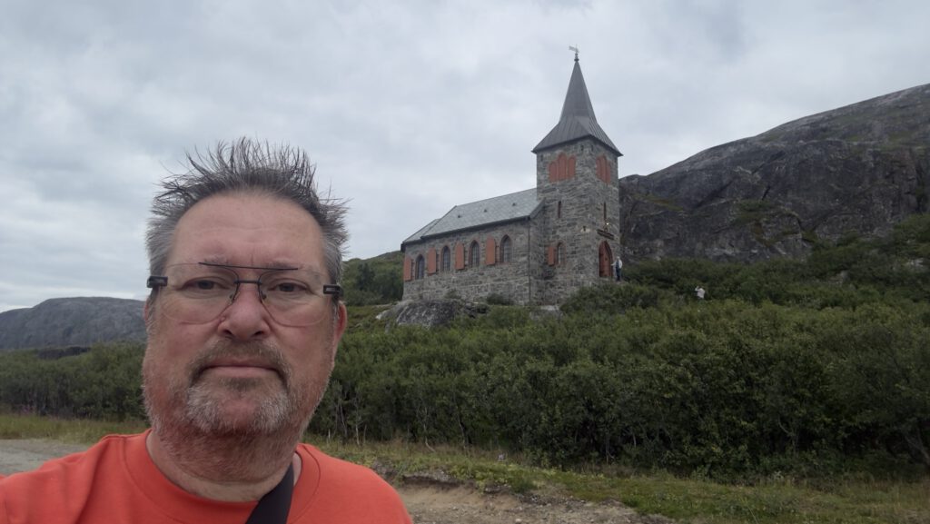 Selfie in front of the King Oscar II chapel