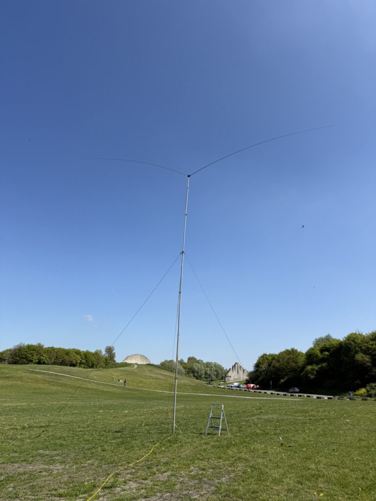 Antenna on the field in Spaarnwoude
